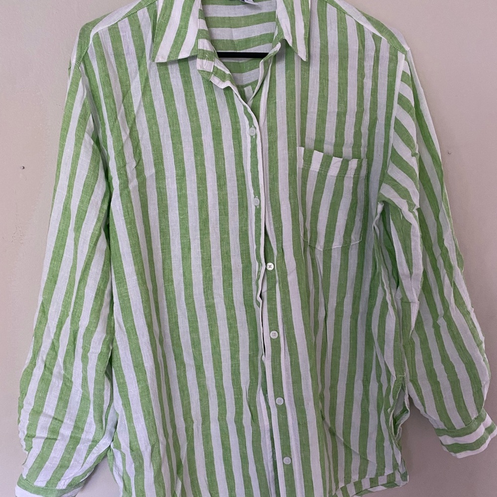 Old Navy Green and White Striped Long Sleeve Button Down - Medium